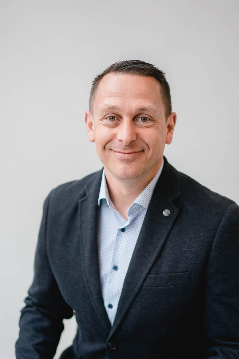 Vtl. Ing. Johannes Prater BEd prater@lbszistersdorf.ac.at