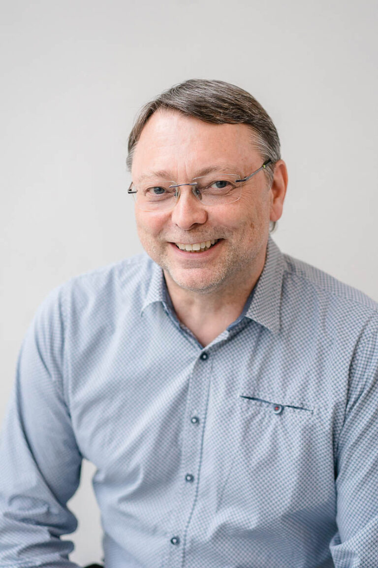 BOL Ing. Erwin Holzer Dipl.-Päd. holzer@lbszistersdorf.ac.at